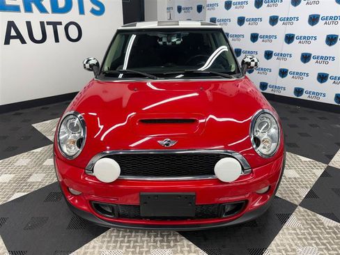 Used 2013 MINI Cooper S FWD image 2