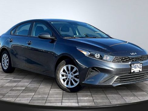Used 2022 Kia Forte Sedan FWD image 3