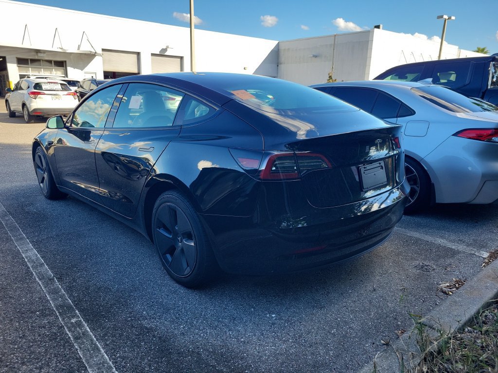 Used 2023 Tesla Model 3 Standard Range RWD image 4