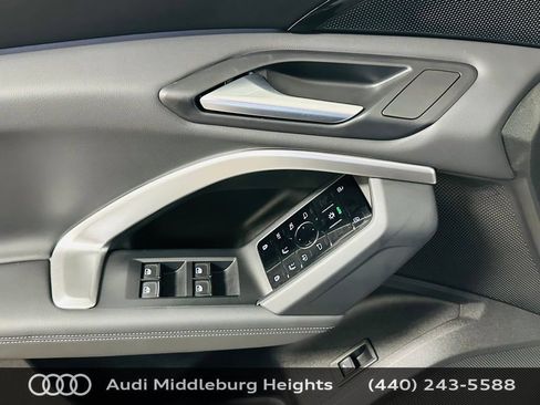 Certified 2025 Audi Q5 Premium AWD/4WD image 23