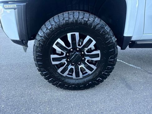 Used 2025 GMC Sierra 2500 Denali Ultimate image 27