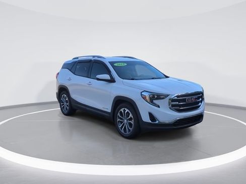 Used 2019 GMC Terrain SLT FWD image 2