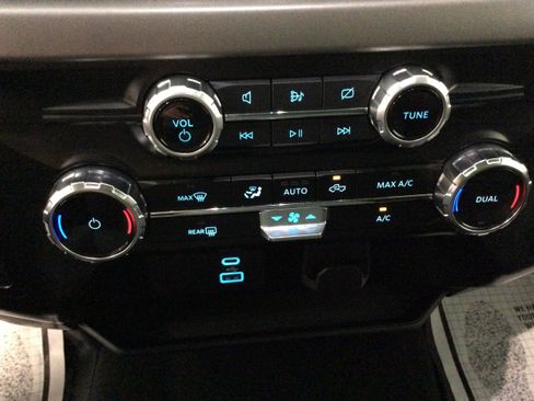 Used 2024 Ford F150 XLT w/ Tow/Haul Package AWD/4WD image 30