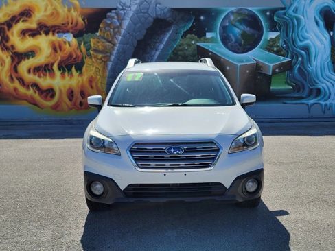 Used 2017 Subaru Outback 2.5i Premium image 3