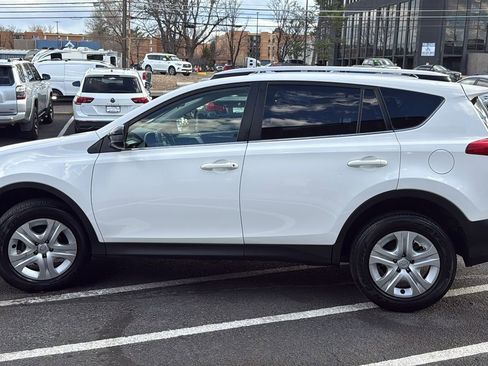 Used 2014 Toyota RAV4 LE image 6