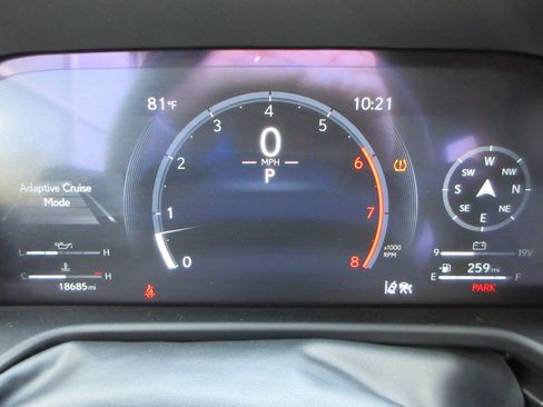 Used 2024 Lexus GX 550 w/ Accessory Package (2T) AWD/4WD image 39