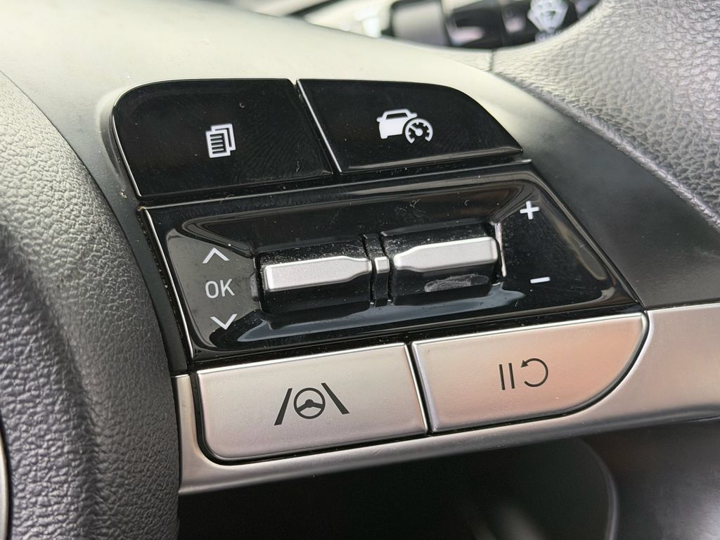 Used 2022 Hyundai Santa Cruz SEL w/ Activity Package FWD image 29