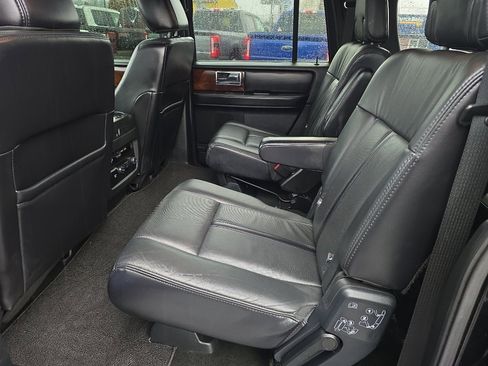 Used 2016 Lincoln Navigator L Select image 20