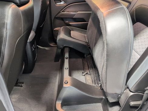 Used 2019 Chevrolet Colorado Z71 image 28