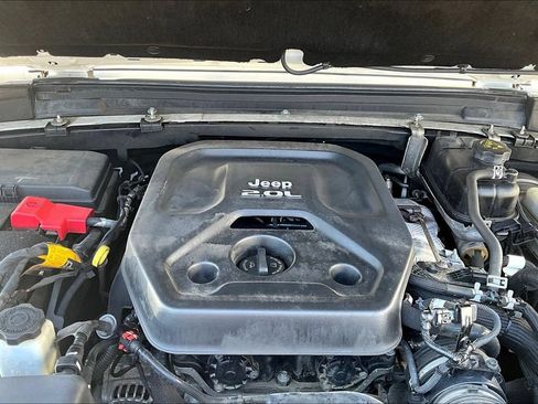 Used 2022 Jeep Wrangler Unlimited Sport AWD/4WD image 28