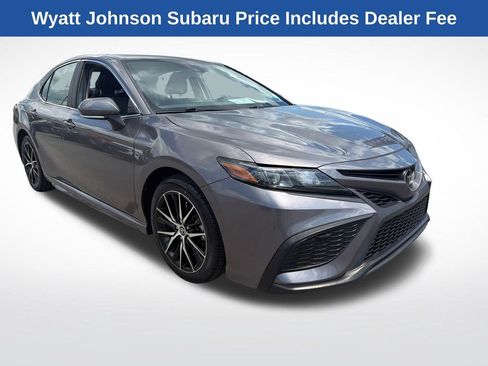 Used 2023 Toyota Camry SE FWD image 10