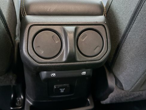 Used 2024 Jeep Wrangler Unlimited Sahara AWD/4WD image 25