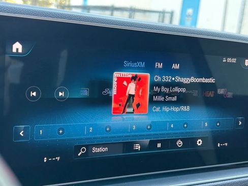 Used 2023 Mercedes-Benz GLE 450 4MATIC w/ AMG Line Exterior image 45