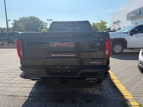 Used 2025 GMC Sierra 1500 AT4 w/ AT4 Premium Package AWD/4WD image 7