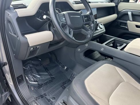 Certified 2023 Land Rover Defender 110 X-Dynamic SE AWD/4WD image 11