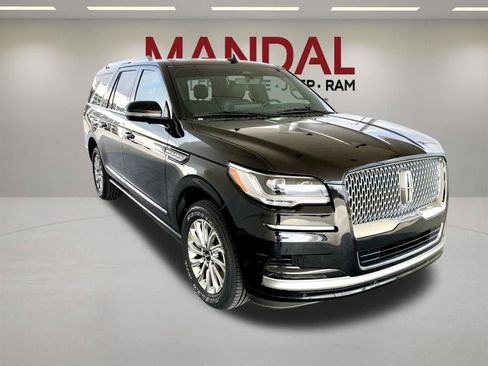 Used 2024 Lincoln Navigator L 4WD image 5