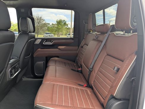Used 2025 GMC Sierra 2500 Denali Ultimate AWD/4WD image 18
