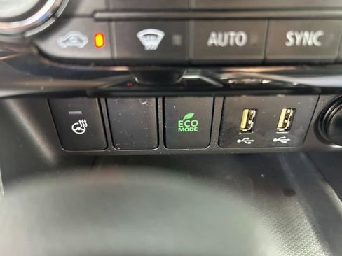 Used 2022 Mitsubishi Eclipse Cross AWD image 41