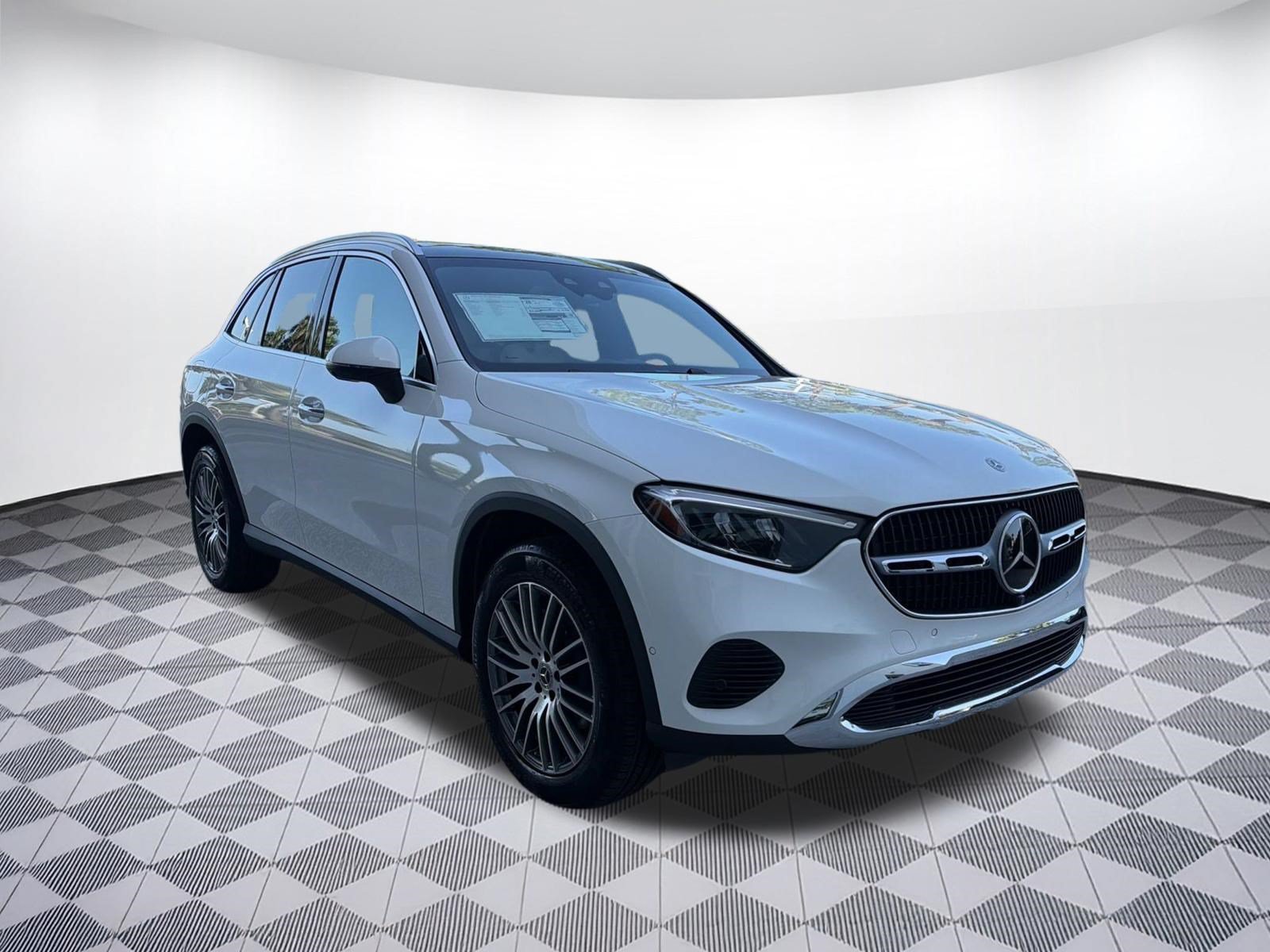 Used 2026 Mercedes-Benz GLC 300 4MATIC image 7