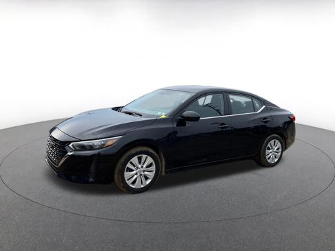 Used 2025 Nissan Sentra S image 8