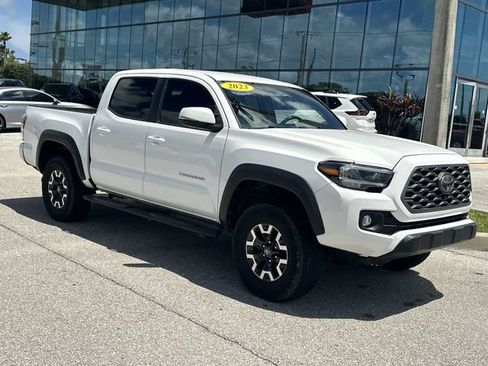 Used 2023 Toyota Tacoma TRD Off-Road w/ Advanced Technology Package AWD/4WD image 5