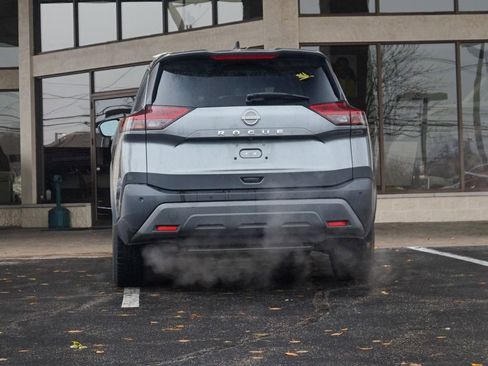 Used 2023 Nissan Rogue S image 6