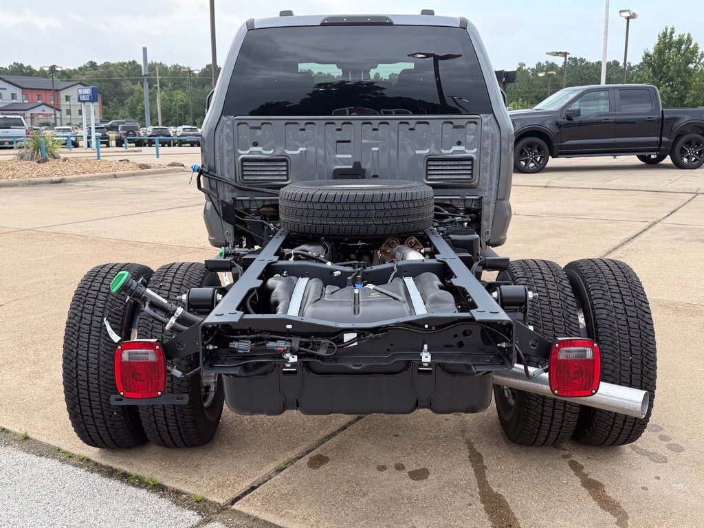 New 2026 Ford F350 XLT w/ XLT Value Package AWD/4WD image 4