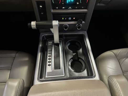 Used 2004 HUMMER H2 w/ Preferred Equipment Group image 40
