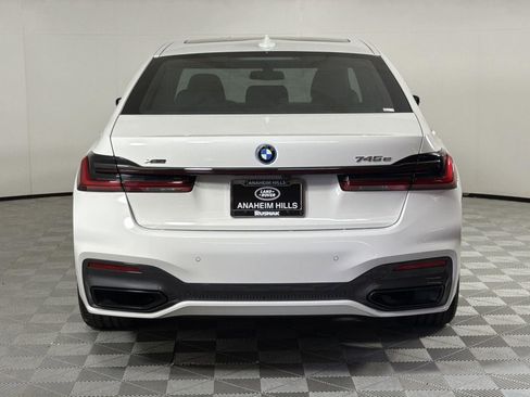 Used 2022 BMW 745e xDrive w/ M Sport Package image 4