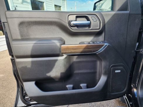 Certified 2022 Chevrolet Silverado 1500 LT Trail Boss w/ Convenience Package II image 32