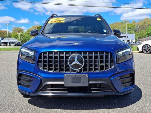 Used 2024 Mercedes-Benz GLB 35 AMG 4MATIC image 2