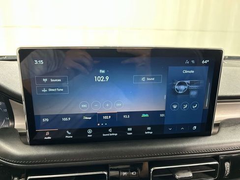 Used 2022 Lincoln Nautilus AWD w/ Premium Package image 14
