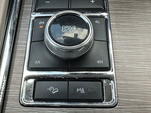 Used 2023 Ford Expedition Max Limited image 48