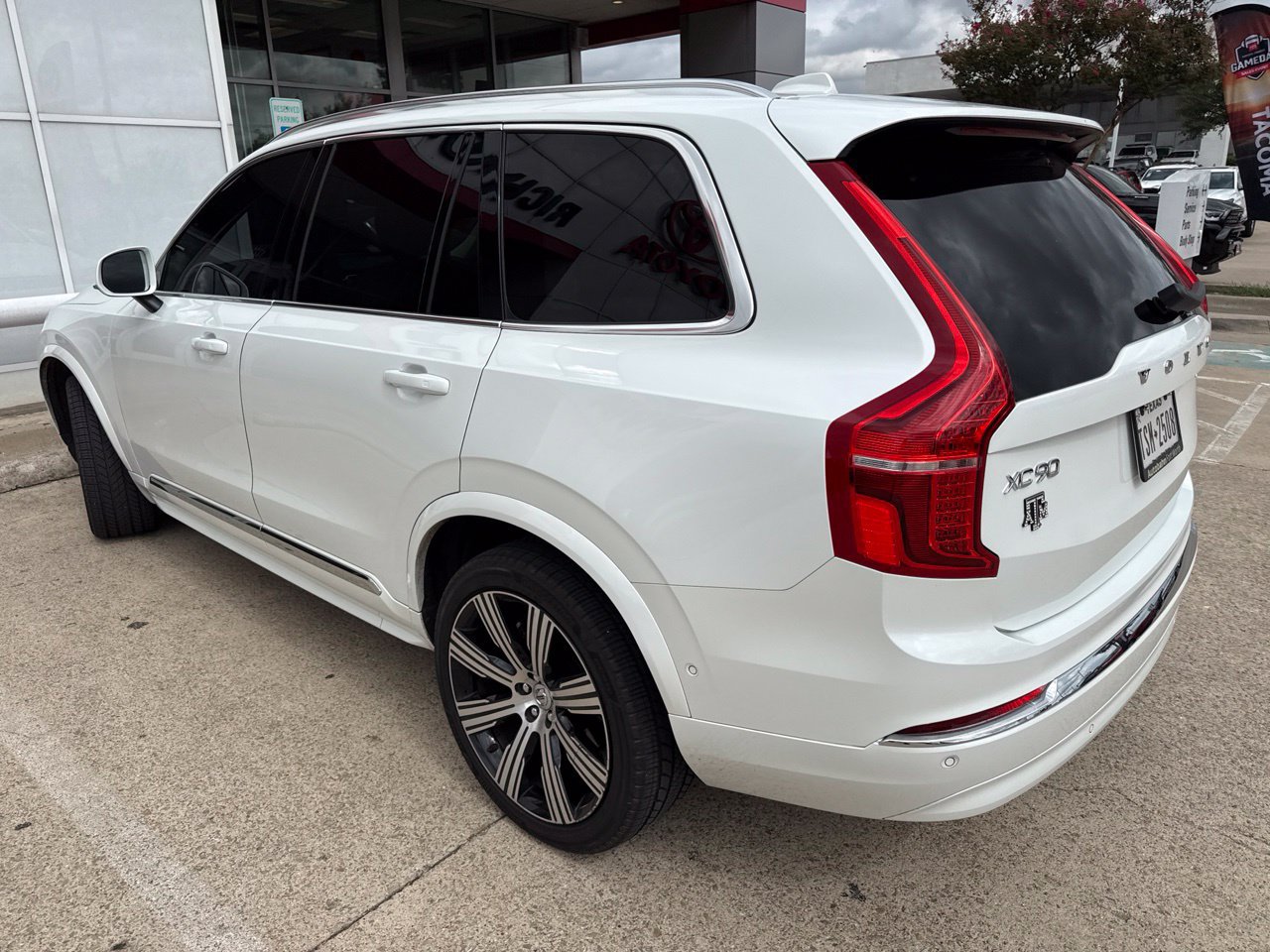 Used 2023 Volvo XC90 B6 Ultimate AWD/4WD image 7