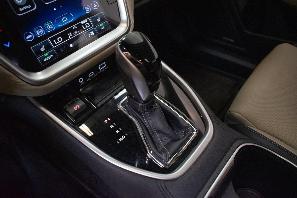 Used 2024 Subaru Outback Limited XT AWD/4WD image 18