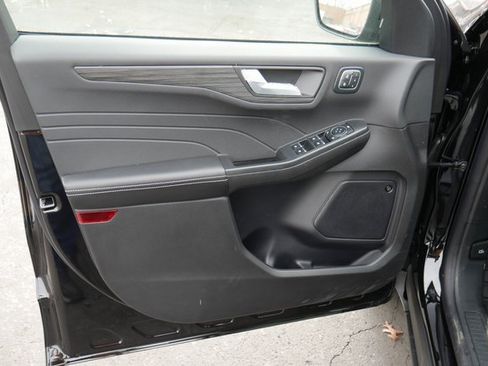 New 2026 Ford Escape Platinum w/ Premium Technology Package image 16