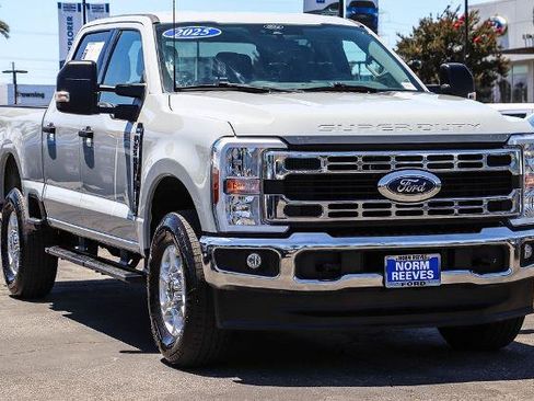Certified 2025 Ford F250 XLT AWD/4WD image 3