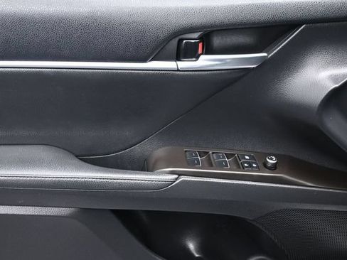 Used 2023 Toyota Camry XSE FWD image 10
