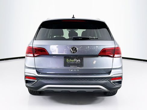 Used 2024 Volkswagen Taos SE image 7