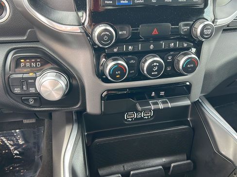 Used 2024 RAM 1500 Laramie AWD/4WD image 11