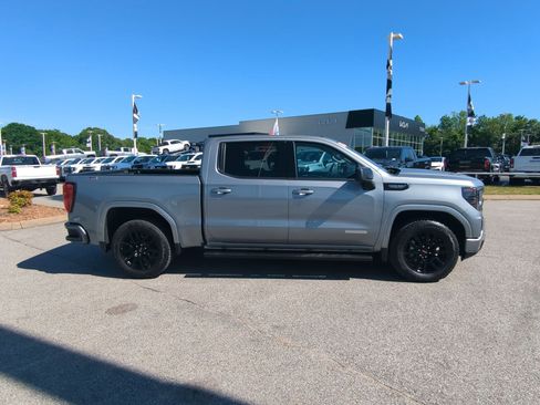 Used 2024 GMC Sierra 1500 Elevation w/ X31 Off-Road Package AWD/4WD image 10