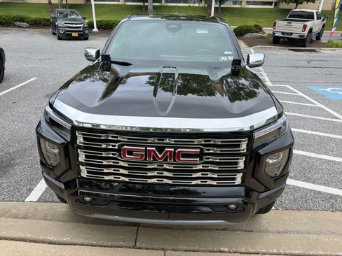 Used 2025 GMC Canyon Denali AWD/4WD image 5