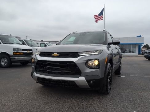 Used 2023 Chevrolet TrailBlazer LT image 1