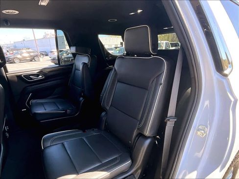 Used 2024 Chevrolet Tahoe Premier AWD/4WD image 14