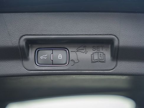 Used 2025 Ford Explorer ST-Line w/ ST-Line Street Pack image 11