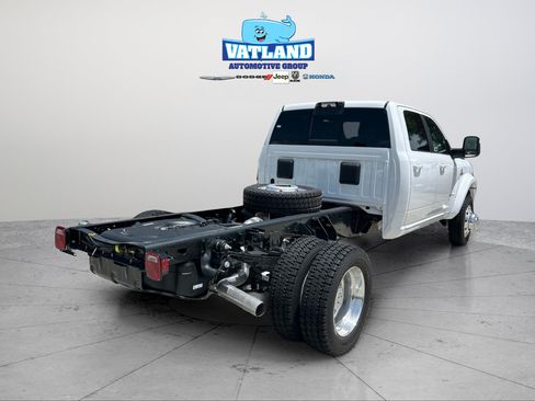 New 2026 RAM 5500 4x4 Crew Cab w/ Laramie Trim Package image 5