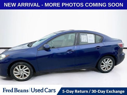 Used 2012 MAZDA MAZDA3 i Grand Touring w/ Tech Pkg image 4