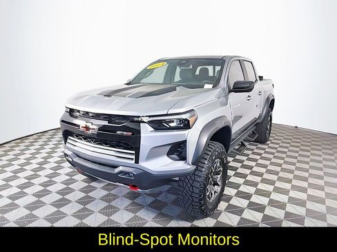 Used 2024 Chevrolet Colorado ZR2 w/ Technology Package AWD/4WD image 5