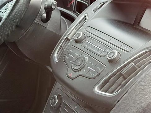 Used 2018 Ford Focus ST image 9