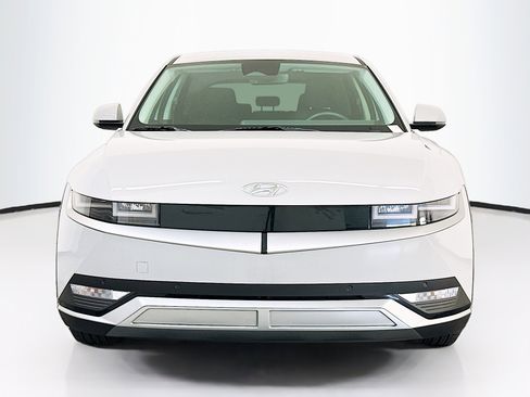 Used 2024 Hyundai Ioniq 5 SEL image 2